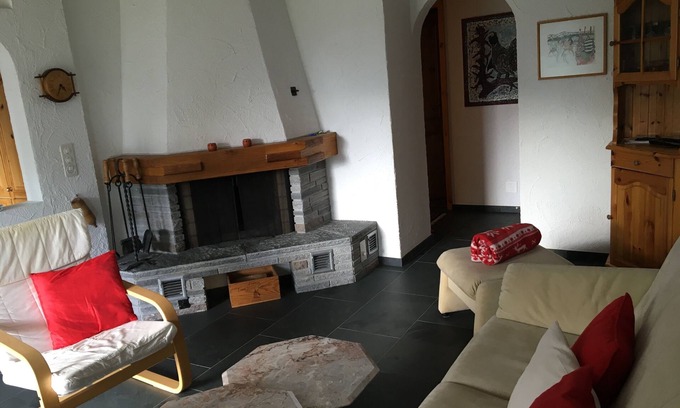 Falera Apartment | wonderful 3 1/2 holiday apartment with garden