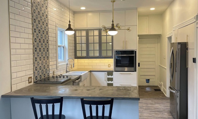 London House | Wonderful 3-bedroom house in Old East/Kelloggs Entertainment District