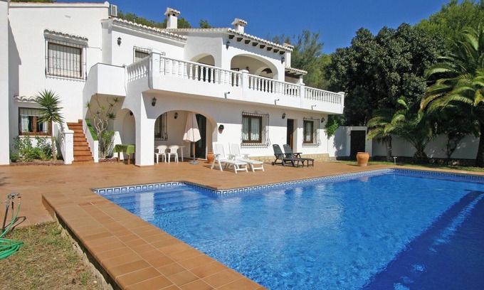 Moravit Villa | Wonderful and classic villa in Moraira, on the Costa Blanca, Spain with private pool for 10 persons