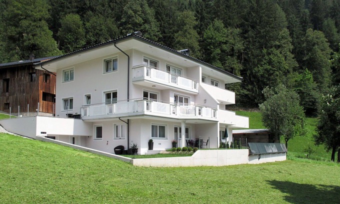 Ramsau im Zillertal House | Wonderful villa for 10 guests with WIFI, TV, terrace, pets allowed and parking