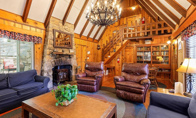 Cedar Glen House | Wonderful family retreat with large deck, gas grill, private dock, & fireplace