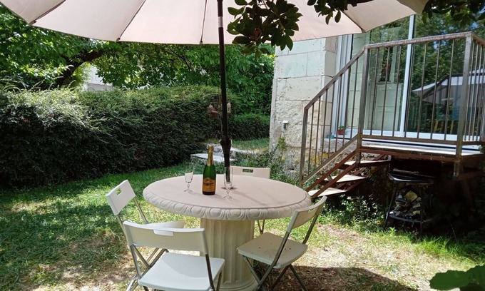 Chissay-en-Touraine House | Wonderful private villa for 3 people with WIFI, TV and pets allowed