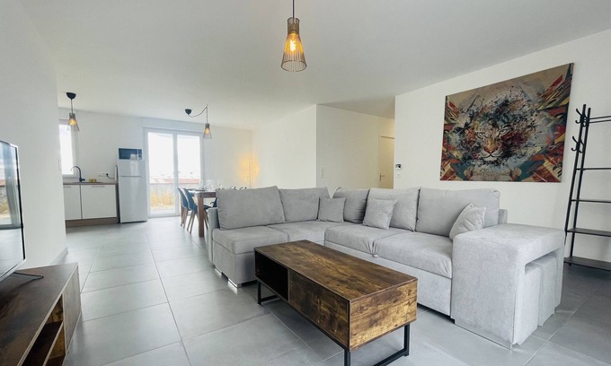 Saint-Martin-le-Beau House | Wonderful new house in a hamlet