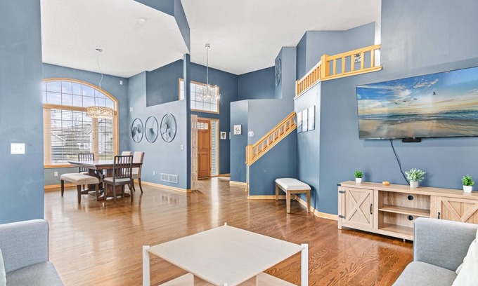 Rosemount House | Wonderful home in prime Rosemount location.nn