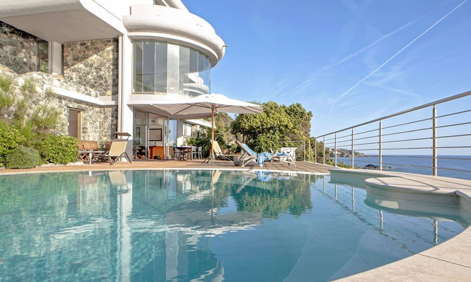 Rosignano Marittimo Villa | Wonderful private villa with WIFI, private pool, A/C, TV, terrace, pets allowed and parking