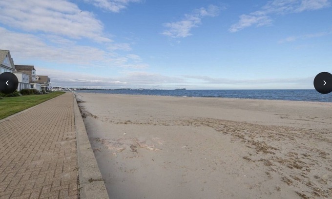 Devon House | WONDERFUL LAUREL BEACH HOME~SUPER CLEAN BEAUTIFUL W/VIEWS WATER AVAILSUMMER 2024