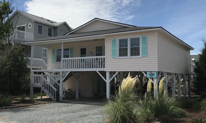 Sunset Beach House | Wonderful location, mid-island! Short walk to beach, pier and island market.
