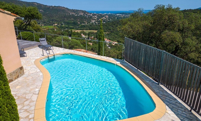 Bormes-Les-Mimosas Villa | Wonderful private villa for 6 guests with private pool, A/C, WIFI, TV and terrace
