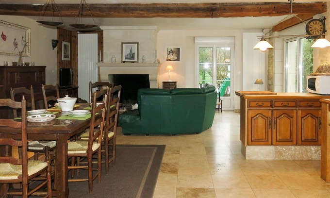 Cambes-en-Plaine House | Wonderful private villa for 6 guests with WIFI, TV, terrace, pets allowed and parking