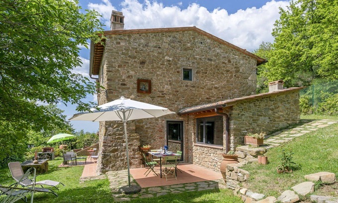 Greve in Chianti Villa | Wonderful private villa for 7 people with WIFI, A/C, TV, patio, panoramic view and parking