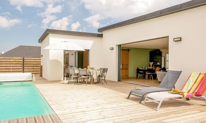 Plouneour-Brignogan-Plages House | Wonderful private villa for 8 people with WIFI, private pool, TV and terrace