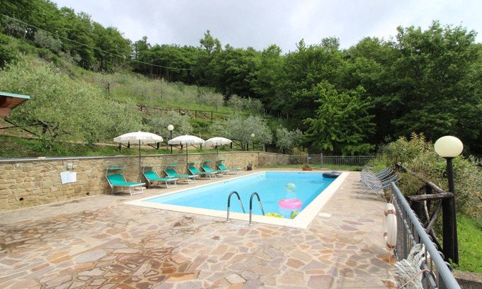 Loro Ciuffenna Villa | Wonderful private villa with WIFI, private pool, TV, pets allowed and parking, close to Arezzo