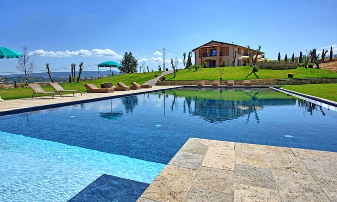 Peccioli Villa | Wonderful private villa with WIFI, private pool, A/C, TV, patio, panoramic view and parking
