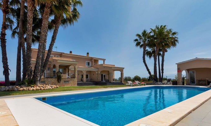 Peniscola Villa | Wonderful private villa for 12 people with private pool, A/C, WIFI, TV, patio and pets allowed