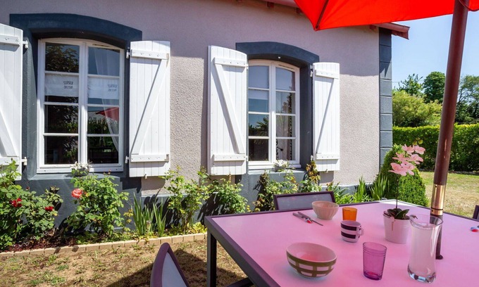 Champeaux House | Wonderful private villa for 4 people with TV, terrace and parking