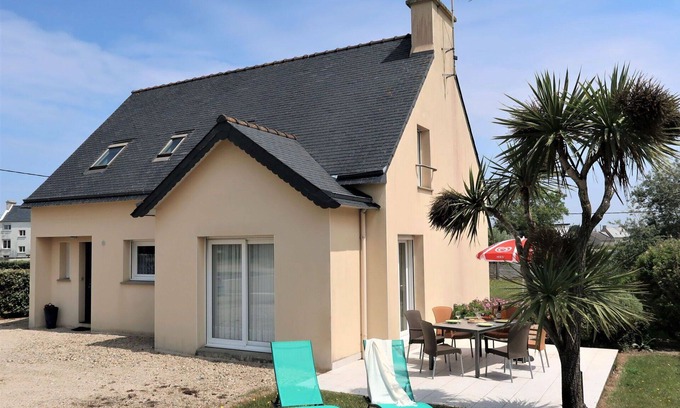 Berven House | Wonderful private villa for 5 people with WIFI, TV, terrace and pets allowed