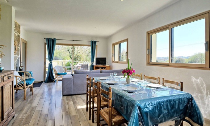 Ploubezre House | Wonderful private villa for 6 people with WIFI, TV, terrace and parking