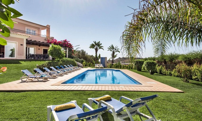 Patio Villa | Wonderful private villa for 12 people with A/C, WIFI, private pool, TV, patio and parking