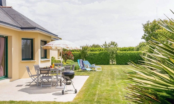 Kerlouet House | Wonderful private villa for 6 guests with TV and terrace