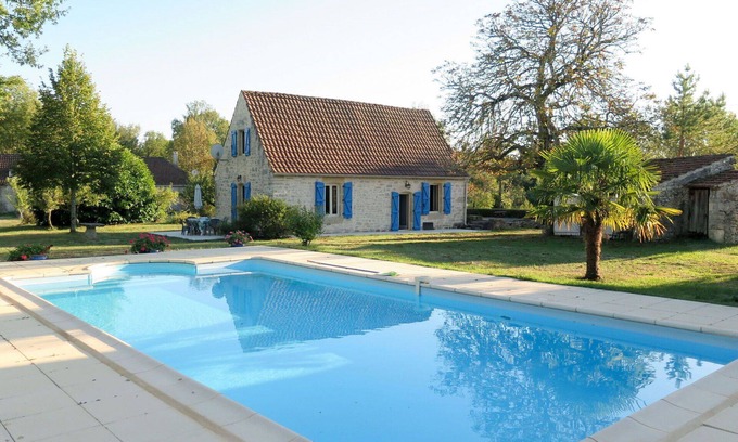 Pontcirq Villa | Wonderful private villa for 6 guests with WIFI, private pool, TV, terrace, pets allowed and park.