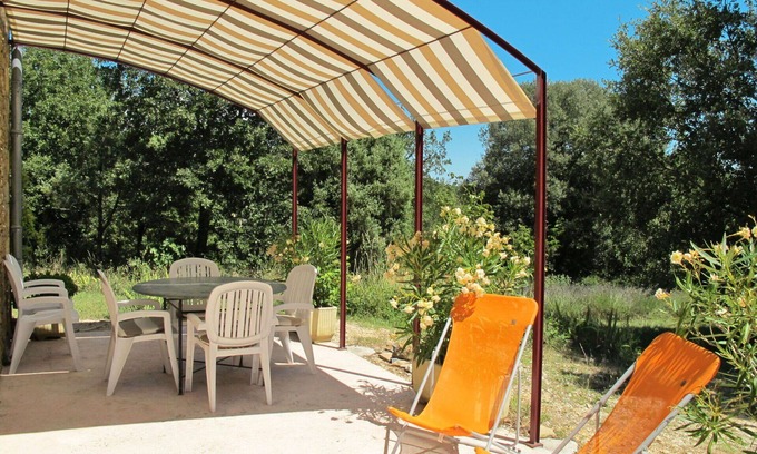 Verfeuil House | Wonderful private villa for 4 people with terrace and pets allowed