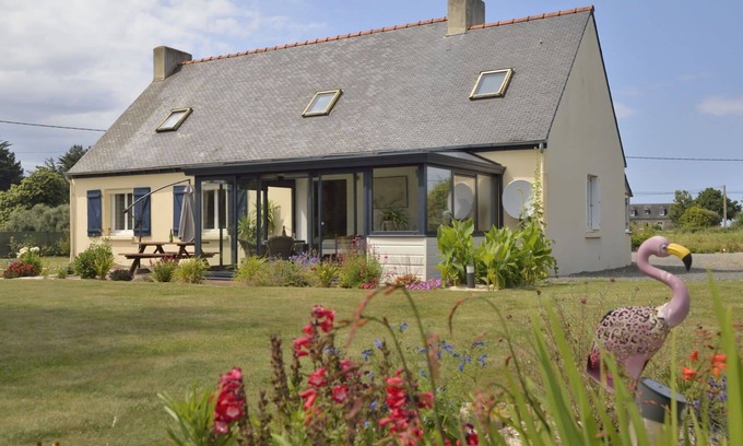 Kerbors House | Wonderful private villa for 4 people with WIFI, TV, terrace and pets allowed