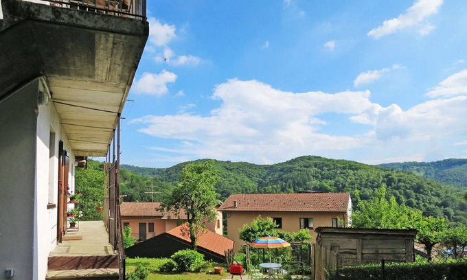 Armeno House | Wonderful private villa for 4 people with WIFI, TV, patio, pets allowed and parking