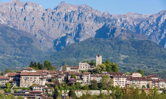 Feltre House | Wonderful private villa for 4 people with WIFI, A/C and TV