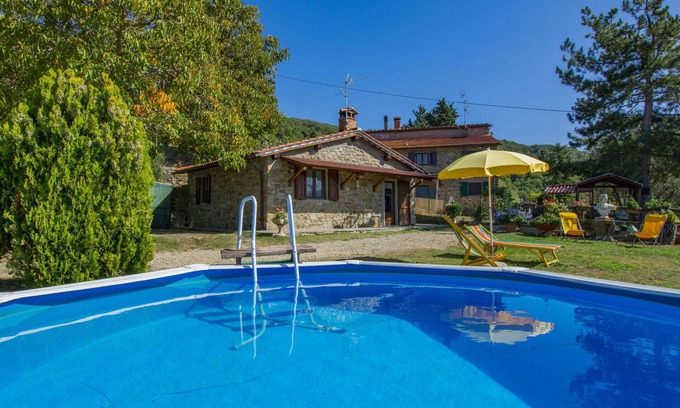 Dicomano House | Wonderful private villa with private pool, WIFI, hot tub, TV, patio, pets allowed and parking