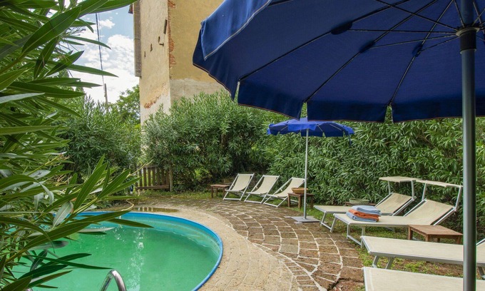 Palaia Villa | Wonderful private villa for 9 guests with private pool, WIFI, TV, patio and pets allowed