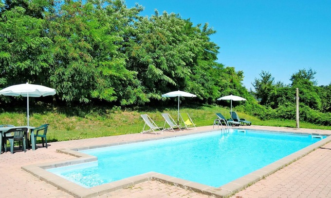 Bagnoregio Villa | Wonderful private villa for 12 people with WIFI, pool, TV, patio, pets allowed and parking