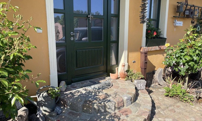 Neuenkirchen House | Wonderful villa for 4 guests with WIFI, TV and terrace