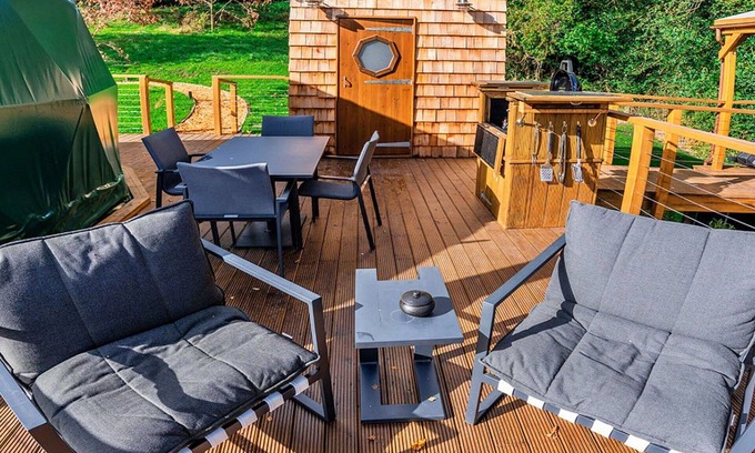 Chiddingstone Hoath House | Wonderful villa for 4 people with WIFI, hot tub and terrace
