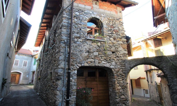 Castelveccana House | Wonderful villa for 4 people with TV and parking