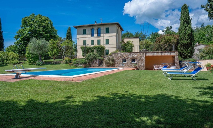 Pistoia Villa | Wonderful villa for 8 people with WIFI, private pool, TV, pets allowed and parking