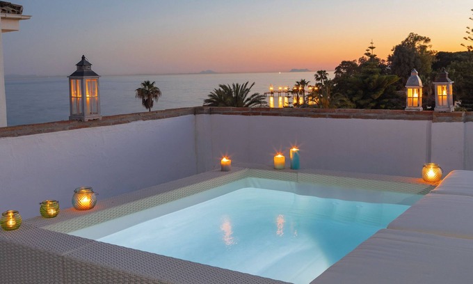 Golden Mile Apartment | WONDERFULLY LOCATED DUPLEX PENTHOUSE WITH PANORAMIC SEA AND MOUNTAIN VIEWS