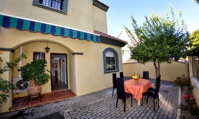 Montequinto House | WonderStays Chalet El Naranjo