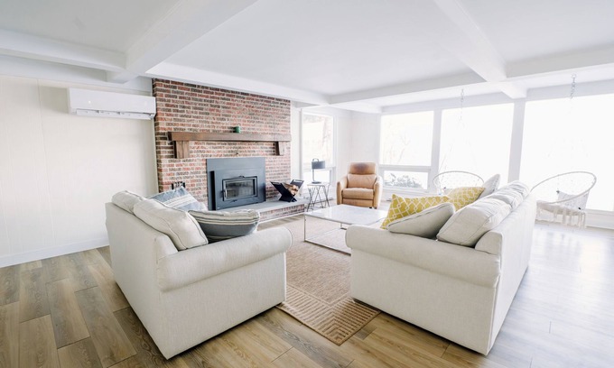 Conquerall Bank House | Wood-Fired Sauna, Sleeps 8 – Private Waterfront!