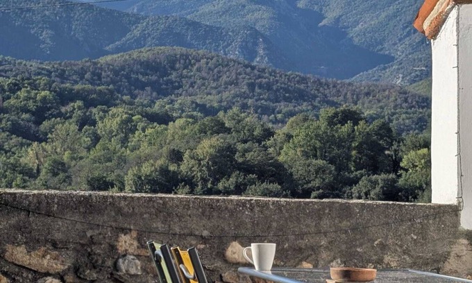 Los Masos House | Wood Lodge - Sleeps10 - Skiing - Thermal Baths