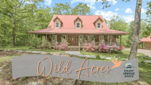 Rising Fawn House | Wooded Retreat with game area and hot tub