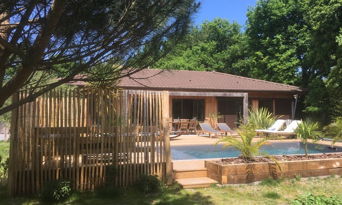 Lege-Cap-Ferret House | WOODEN HOUSE NEAR CAP FERRET