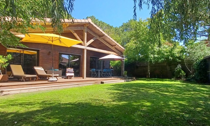Lacanau House | Wooden house with charm and comfort close to Lac de Lacanau. Ideal for 2 couples!