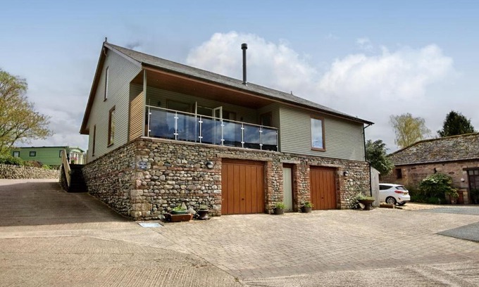 Pooley Bridge House | Woodhouse Lodge