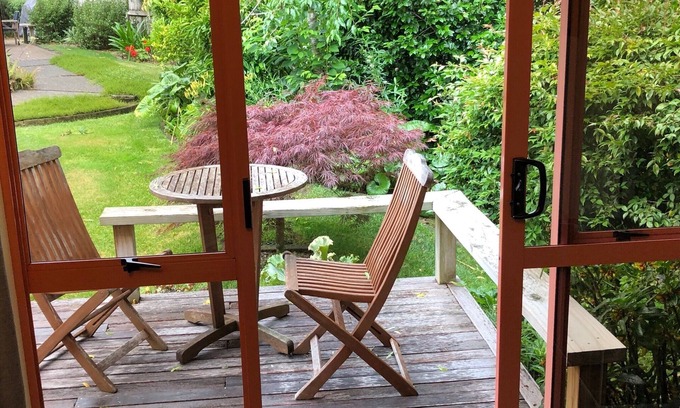 Hamilton House | Woodland Cottage, private, secluded accommodation