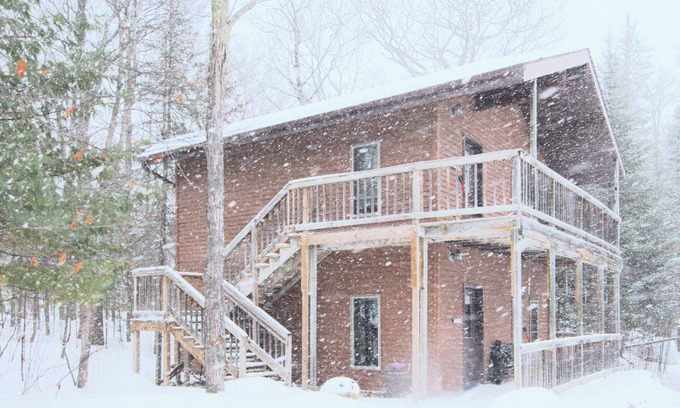Bayfield Apartment | Woodland Lodging | Cozy Two-Level Retreat