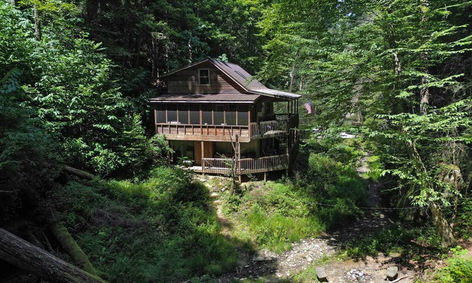 Rockbridge Cabin | Woodland View - Hidden Falls Retreat
