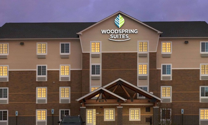 Darien Hotel | WoodSpring Suites Chicago Darien