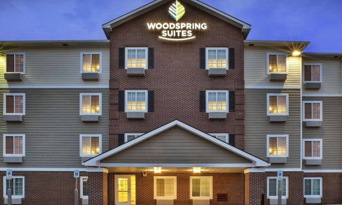 Holland Hotel | WoodSpring Suites Holland - Grand Rapids