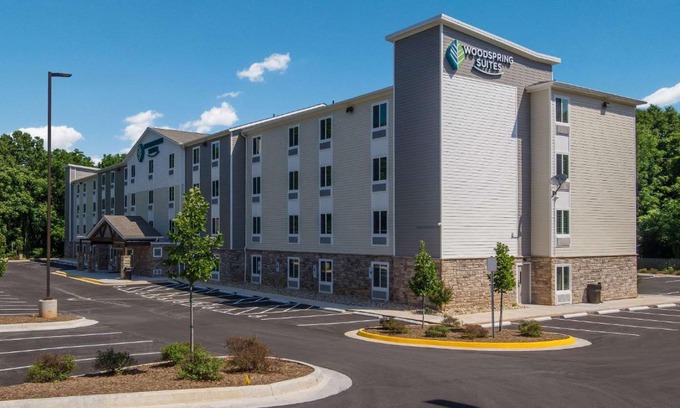 Lynchburg Hotel | WoodSpring Suites Lynchburg VA