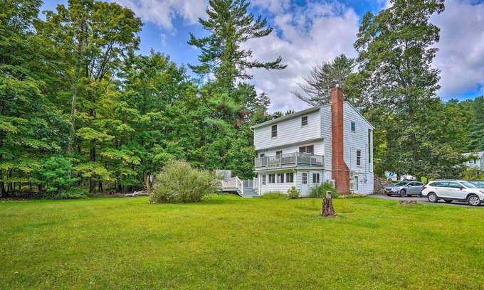 Woodstock House | Woodstock Getaway w/Hot Tub ~ 2 Mi to Dtwn!